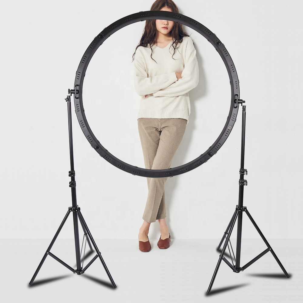 Lampa pierścieniowa LED 120W z – Lighting In Photography Studio recenzja i cena