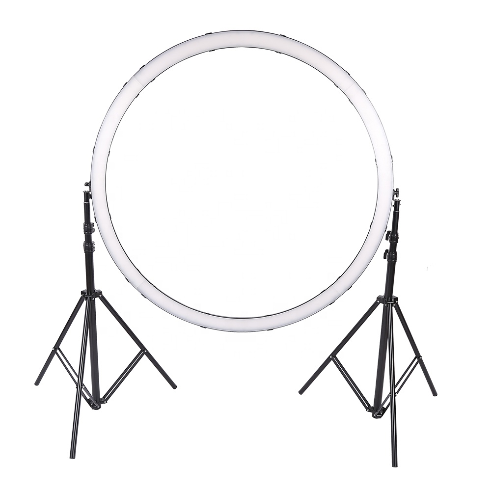 Lampa pierścieniowa LED 120W z – Lighting In Photography Studio recenzja i cena